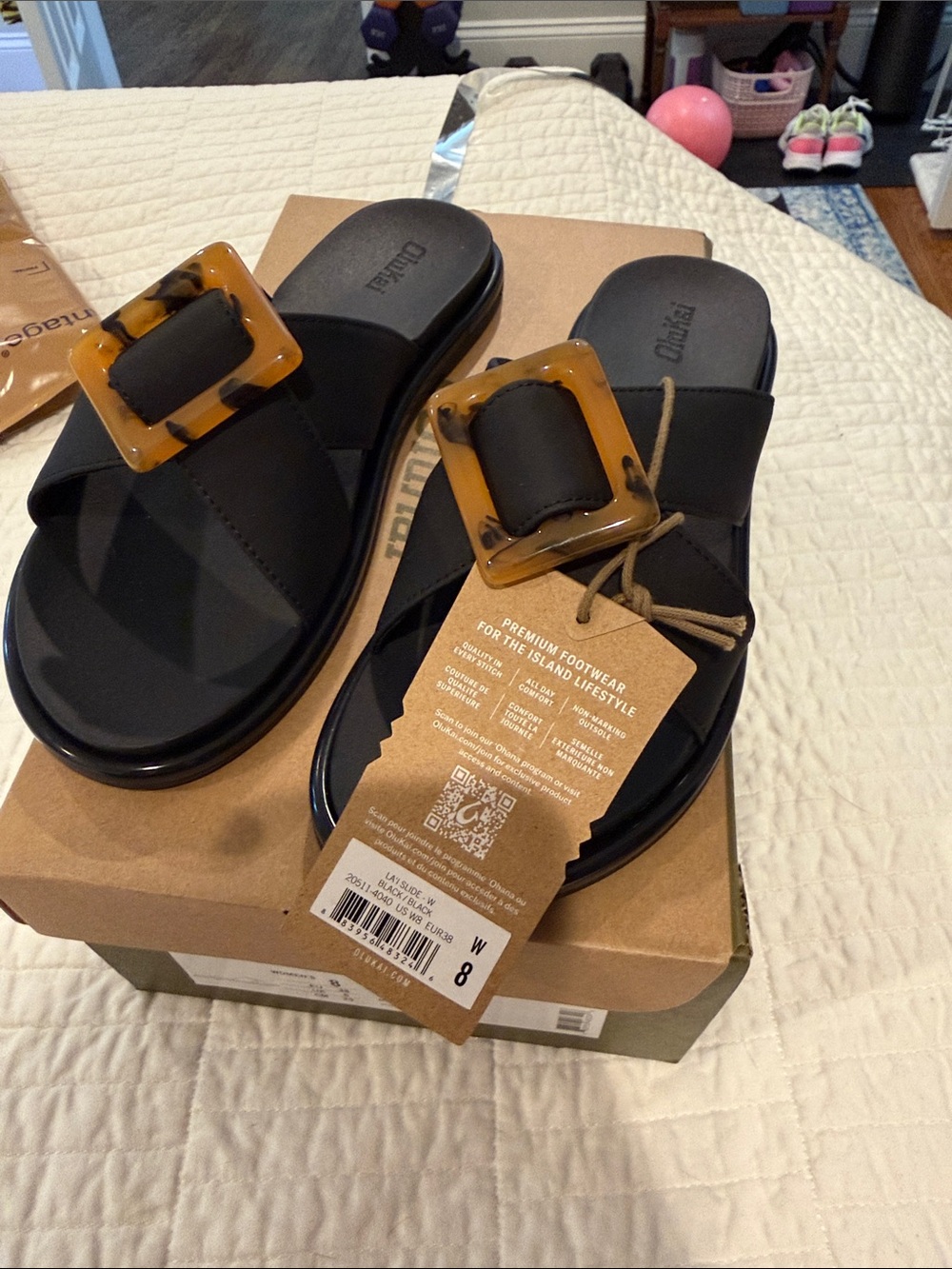 Olukai La’i Black Sandal - Picture 5 of 5